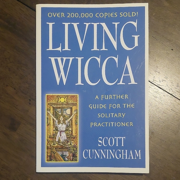 Living Wicca Book by Scott Cunningham - Picture 1 of 2
